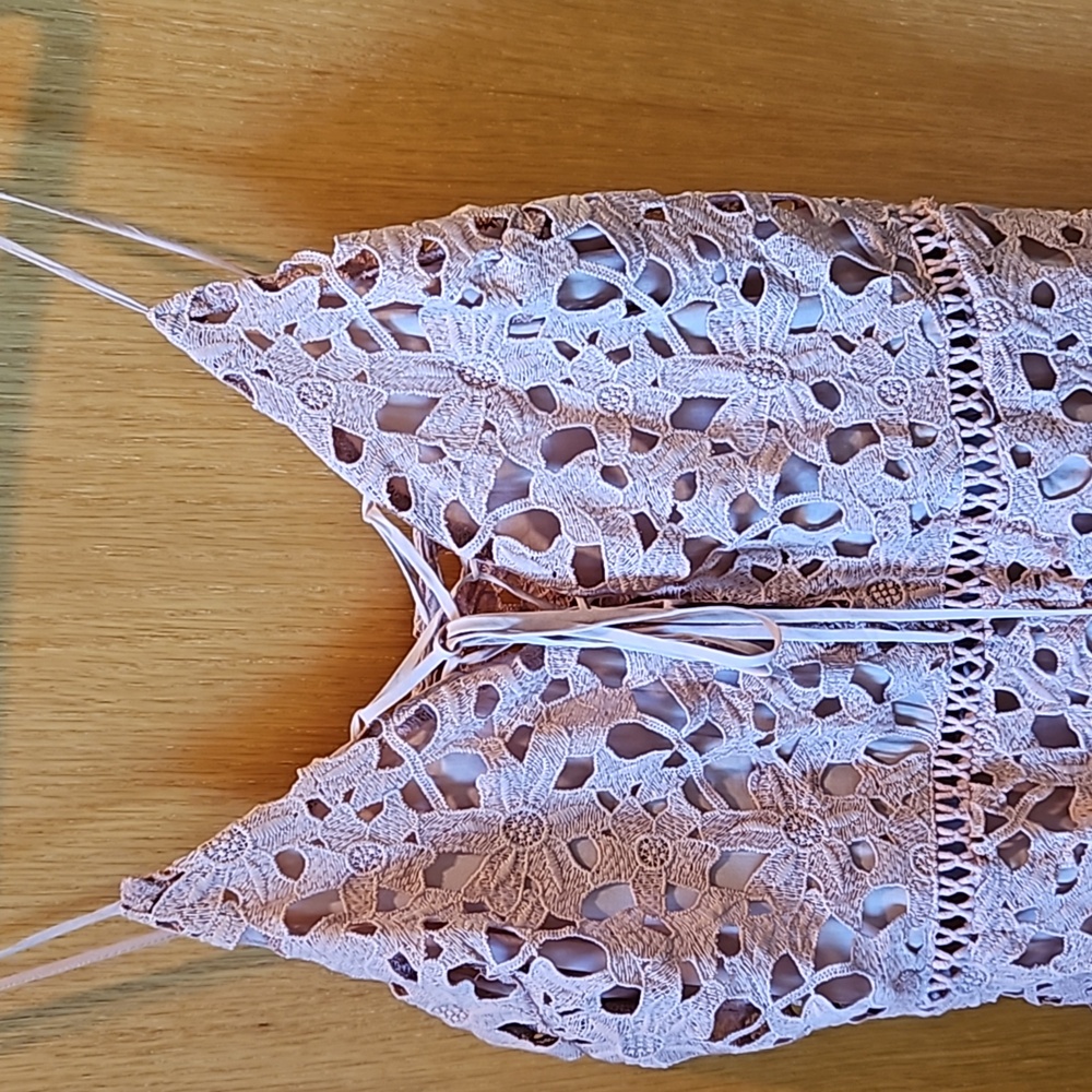 Kendall and Kylie Junior Size Medium romper - Picture 2 of 4